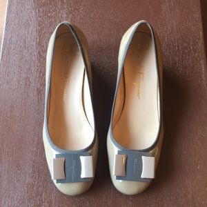 Salvatore Ferragamo Vara Bow patent leather pumps